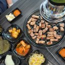 꽃돼지숯가마 이미지