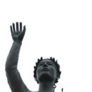 함기용 동상 이미지