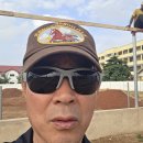 1. 임흥세 감독님이 세운 아프리카 가나 초등학교 학교 졸업식장에서 / 2. 아프리카 가나 풋살 축구장 공사 현장에서 이미지