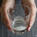“유리컵 물 때, 설거지할 때 &#39;이것&#39; 넣으면 새 컵 됩니다” 주부들 극찬한 천연세제 설거지