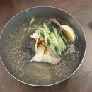 해달새 그리고 나무 이미지