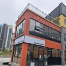 금학로339번길11 | [강릉카페]미니멀한 공간에 빈티지감성을 더한 '원모어커피'