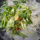 어시장길 24-5 | 백반기행 갯장어 샤브샤브 사천 맛집 정보