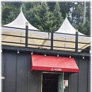 숲속에서 캠핑장 이미지