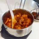 뽀끼뽀끼2 | 뽀끼뽀끼 월배시장 구경하고 홍시떡볶이 밀키트 사와서 끼려봄(대구 포장 추천)