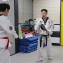국가대표 부부 정진태권도장 | 금강태권도 성인태권도의 힘! 여자사범님 지도와 무도단증 취득으로 가산점 효과를 누리세요.