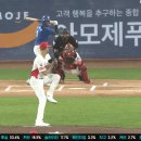 [KBO] 알못이 봐도 공이 춤추는 것 같은 KIA 네일 투구.gif 이미지