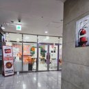 [수원 영통] 아이라이크 안경원_다양한 브랜드의 선글라스를 얼굴에 맞게 조절해주는 맞춤 안경점