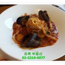 행운돈까스 지기 이미지