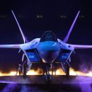 S Korea unveils KF-21 fighter jet, a cheaper alternative to US-made F-35 이미지