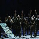 T world 앞 이미지