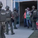 헬기·군용차 급습, 쇠사슬로 손발 묶어 연행… 전쟁터 같았다 이미지