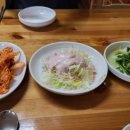만두품은칼국수 이미지