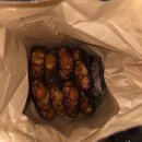 행복한김밥하우스 | 신사역카페 새들러하우스 버터떡 크로플 디저트 가격 보관법 맛 후기