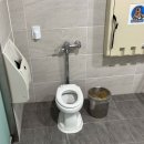 시립도서관1층 화장실 이미지