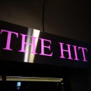 오로라노래연습장 | [문정동 간판] 코인 노래연습장 &#34;THE HIT&#34; 간판 작업 후기. 실내 사인물 교체로 이미지 변신 성공.