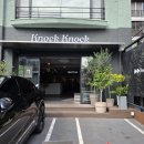 카페 음료와 디저트 이미지