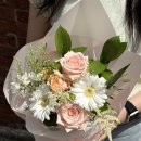 레드컨테이너 홍대역점 | 홍대 상수 꽃집 | 2만원대 가성비 꽃다발