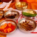 엄마와 아들의 행복한 밥상 이미지