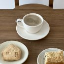 성북-길음-3079 | 성북 길음역 카페 "오움oum" 후기 / 비건 디저트 카페 오움쿠키, 호지차 라떼, 햇 고구마 크럼블