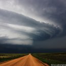 토네이도 이미지