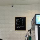 7th street | 뉴욕ㅣ250131ㅣ(4) 소호에서 찾은 치즈버거 맛집 7th Street Burger Soho 와 Little Cupcake Bakeshop