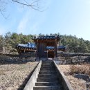 군청본관 좌측 | 함양 춘수정, 하동정씨 구충각, 구천 서원, 우명리 정씨고가, 정병조 정원, 일로당, 대암사, 사계노선생...