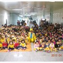 2012.04.13 예일유치원, 이야기어린이집 역사견학 마술공연 이미지