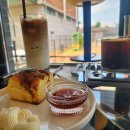 강변로 커피 이미지