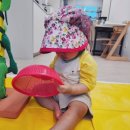 행복한 꼬마 거북이 이미지