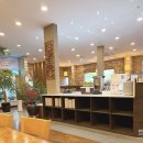 UR(오산시)-[큰말길]-상-1 | [오산 세교 맛집] 부모님 모시고 가기 좋은 '홍매화쌈밥' 솔직 후기!