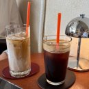 동네사랑방 | 신당동 카페 커피애락 | 힙한데 편안한, 동네 사랑방 같은 빈티지 카페 후기