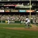 MLB 명예의 전당 99.7% 득표율자의 외야 송구 이미지