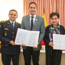 [스포츠동아] 국제위러브유 회장 장길자에콰도르 국가재난관리처에 소방 장비 기증- 이미지