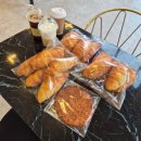 맘보스 | [파주 금릉동 크로아 금촌점] 소금빵성지 튀일 소보로 맘보스 아메리카노 베이커리카페 주차 영업시간