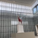일곱무지개 인형극회 | 데이미언 허스트 〈진실은 없어그러나 모든 것은 가능하지〉