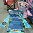 디즈니 접이식 의자 /디즈니 캐릭터 의자/야외용 의자/알루미늄재질/코스트코아울렛/오명품아울렛 이미지