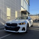 언제나 인기좋은 차량 BMW 5시리즈 520i M spt 화이트 브라운 3월 프로모션은?!