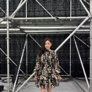 40세 송가인, '153cm·44kg'라더니…미니 원피스 입고 뽐낸 반전 기럭지 이미지