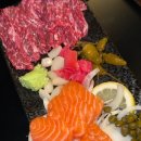 육회랑연어 이미지