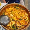 황금공중화장실 이미지