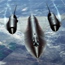 SR-71 블랙버드(마하 3.0 초음속 전략정찰기) 이미지