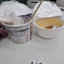 (사진)추석 다음날, 오산리 기도원에 다녀온 후 기도원 셔틀버스 정류장과 가까운 편의점에서 김밥에 있던 &#39;케데헌&#39; 굿즈(?) 이미지