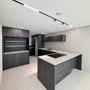 한샘키친프라자의정부 | 서초 푸르지오써밋 34평 인테리어, 차콜 우드, 분위기있는 홈바 주방, [한샘 방배대리점]