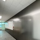 태광고등학교 | [시공후기] 평택 태광고등학교 화장실 벽면 인테리어 - 현대큐비클 엠보드(스텐헤어라인) 시공