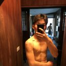 민*욱
