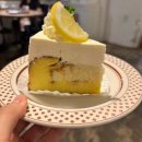 지에스25 강남갤러리점 | <서울 강남구> 신논현역카페 | 대형 카페 | 테라스 있는 디저트 카페 : 썸띵어바웃커피