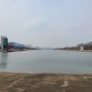 조정경기장 화장실 이미지