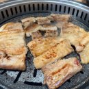 꿀꿀이 숯불구이 이미지