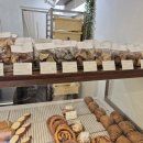 (야간) 달콤한 밤의 구움과자 | 장안동 맛집 카페 온더 동대문 답십리 베이커리 소금빵과 구움과자 포장